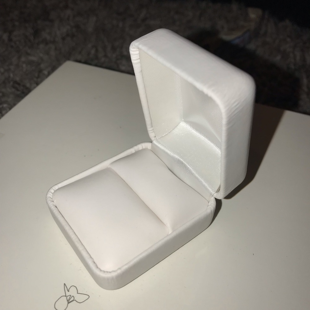 Ring Boxes - Picture 4 of 4